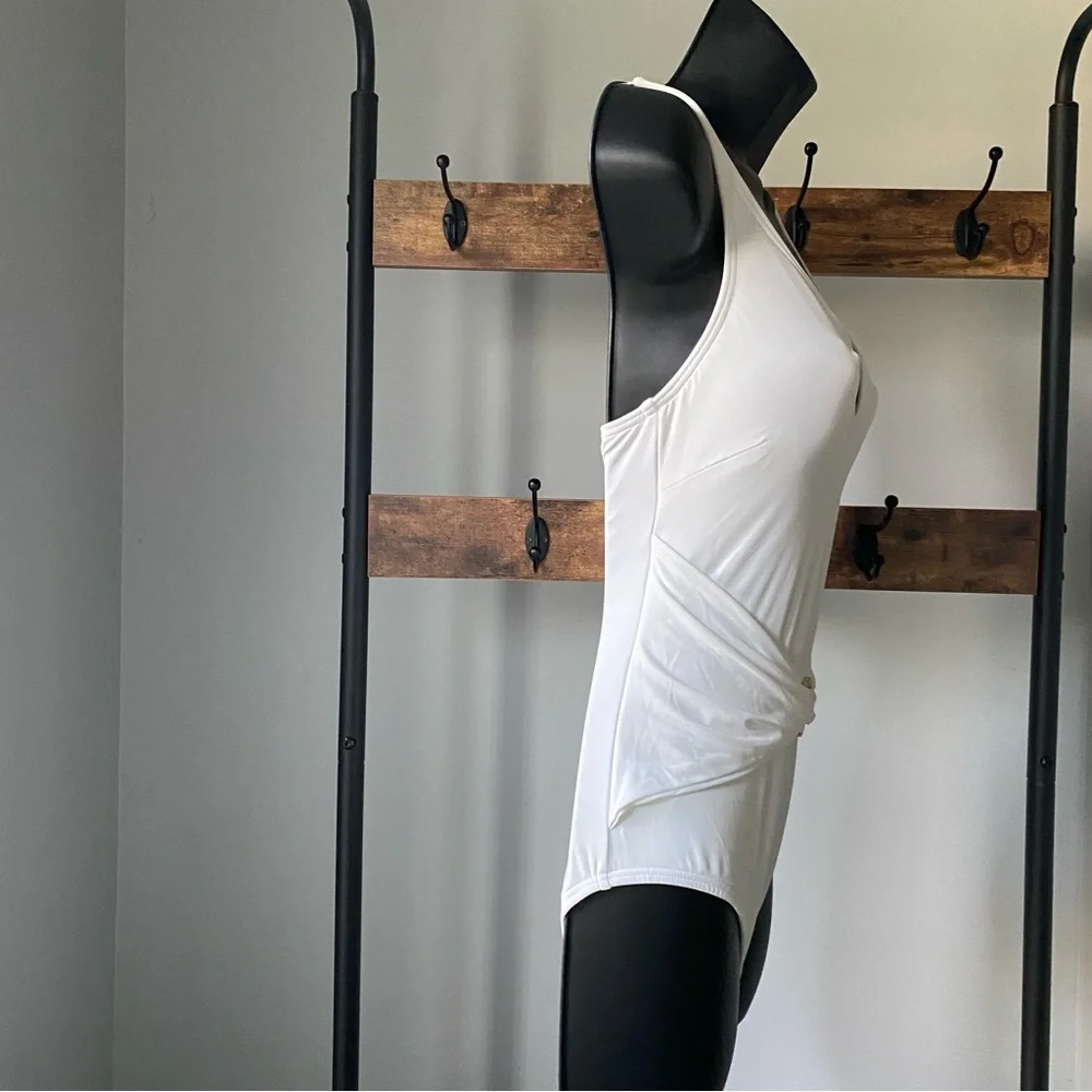 Michael Michael Kors White Stretch Tummy Control Sash-Ring V Neck Swimsuit 10 - Picture 4 of 7